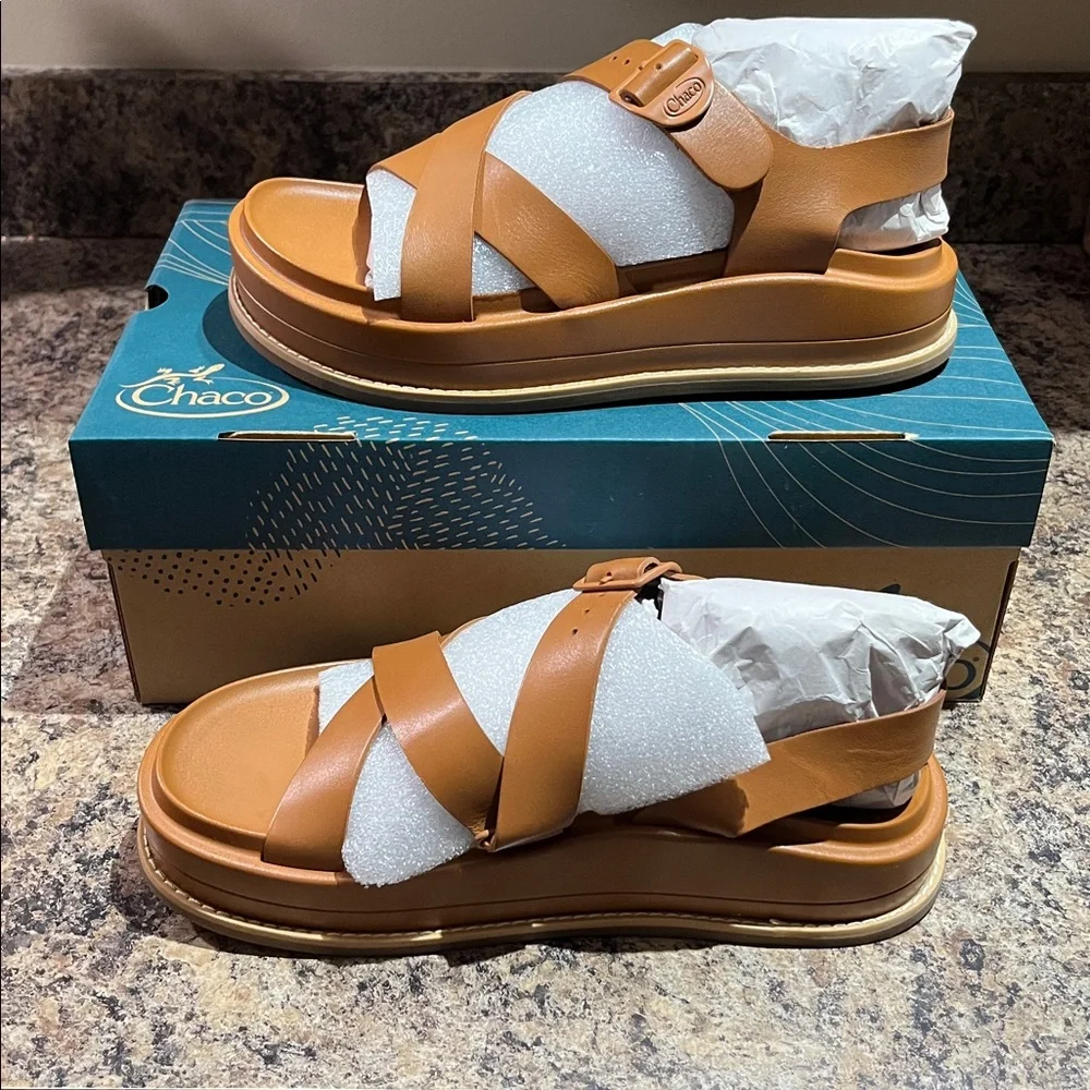Chaco Townes Midform Leather Sandal - Picture 8 of 10